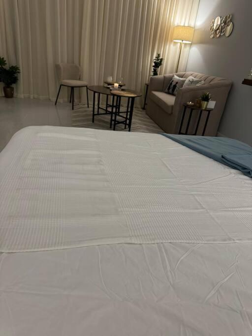 استديو مدخل خاص تسجيل وصول ذكي * Riyadh